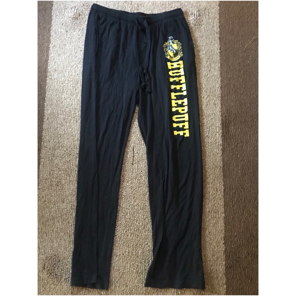 Hot Topic Harry Potter Hufflepuff sweatpants!
